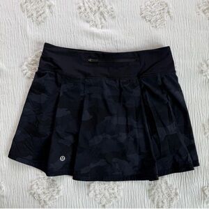 Lululemon Pace Rival Mid Rise
Skirt Camo Deep Coal *Tall